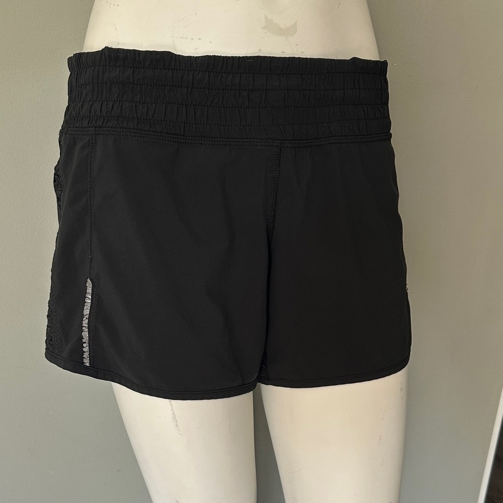 Lululemon size 6 shorts
